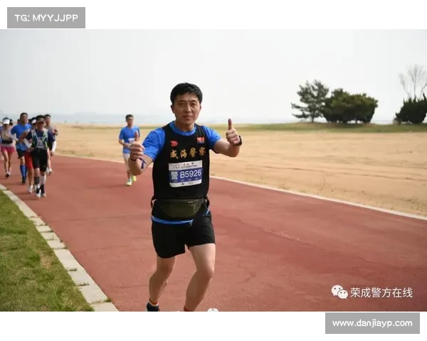 赛后花絮揭晓精彩瞬间 运动员背后的故事与赛场外的不为人知瞬间