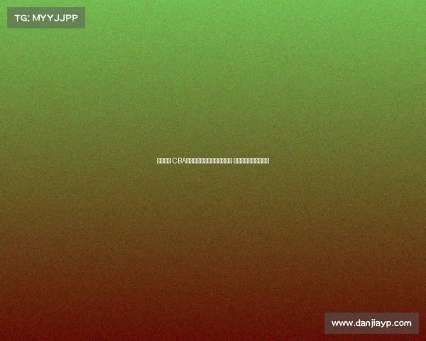 激烈对决 CBA德比战两大豪强上演巅峰对抗 球迷热情高涨场面火爆 激烈对决 CBA德比战两大豪强上演巅峰对抗 球迷热情高涨场面火爆